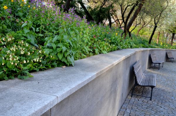 Cost of Concrete Retaining Wall Service in Garland